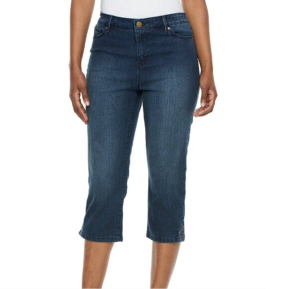 Gloria Vanderbilt Jordyn Embellished Jean Capris - Picture 3 of 6